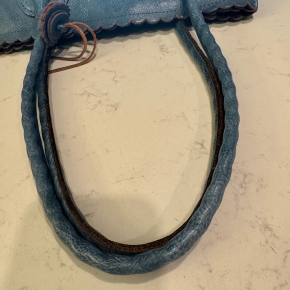 Patricia Nash Blue Tooled Leather Tote - Picture 12 of 13